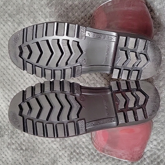 Burberry rain boots - Picture 3 of 7